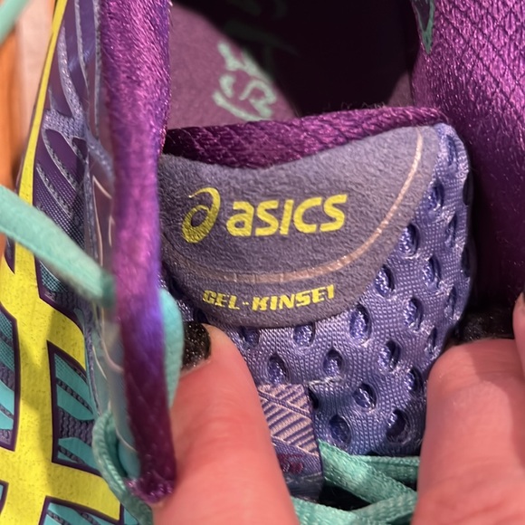 ASICS - Picture 7 of 7